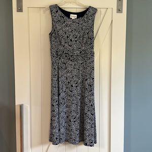 NorthStyle sleeveless dress with white cotton shrug. EUC